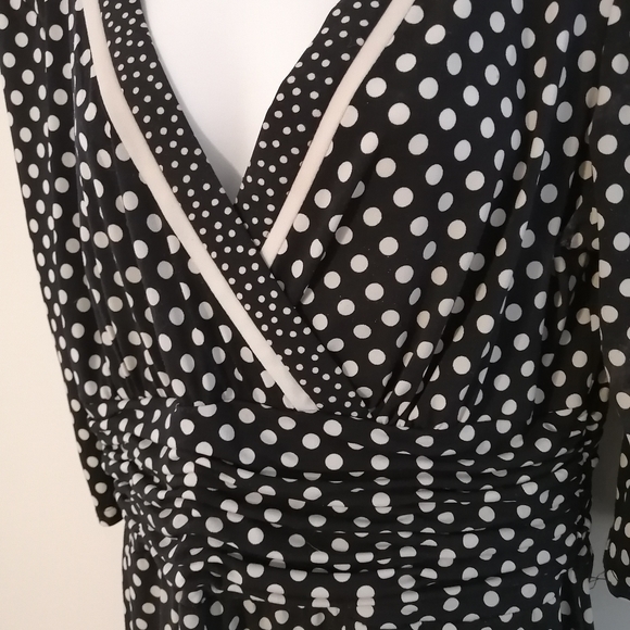 Black and White Dress - Picture 2 of 3